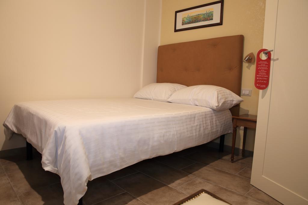 רומא Anice Guesthouse מראה חיצוני תמונה