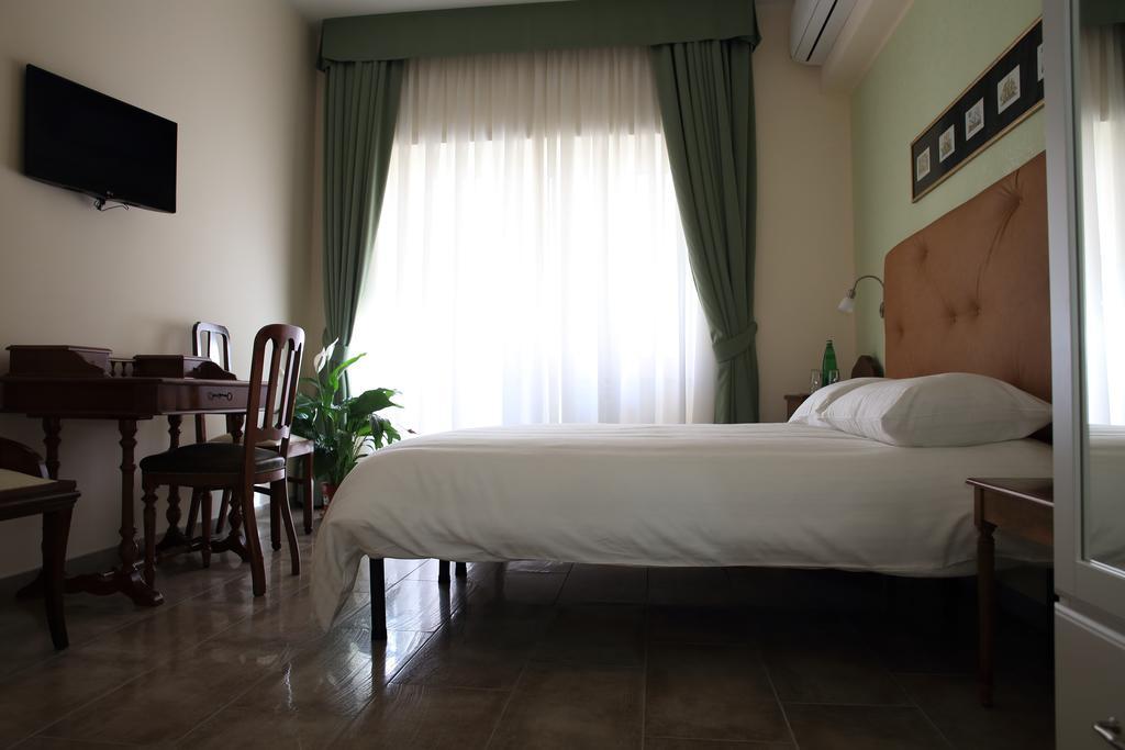 רומא Anice Guesthouse מראה חיצוני תמונה