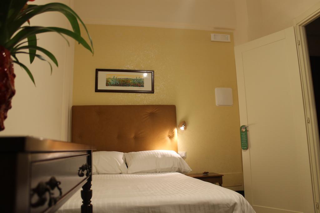 רומא Anice Guesthouse מראה חיצוני תמונה