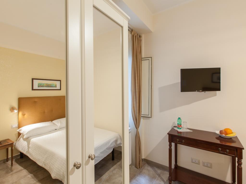 רומא Anice Guesthouse מראה חיצוני תמונה