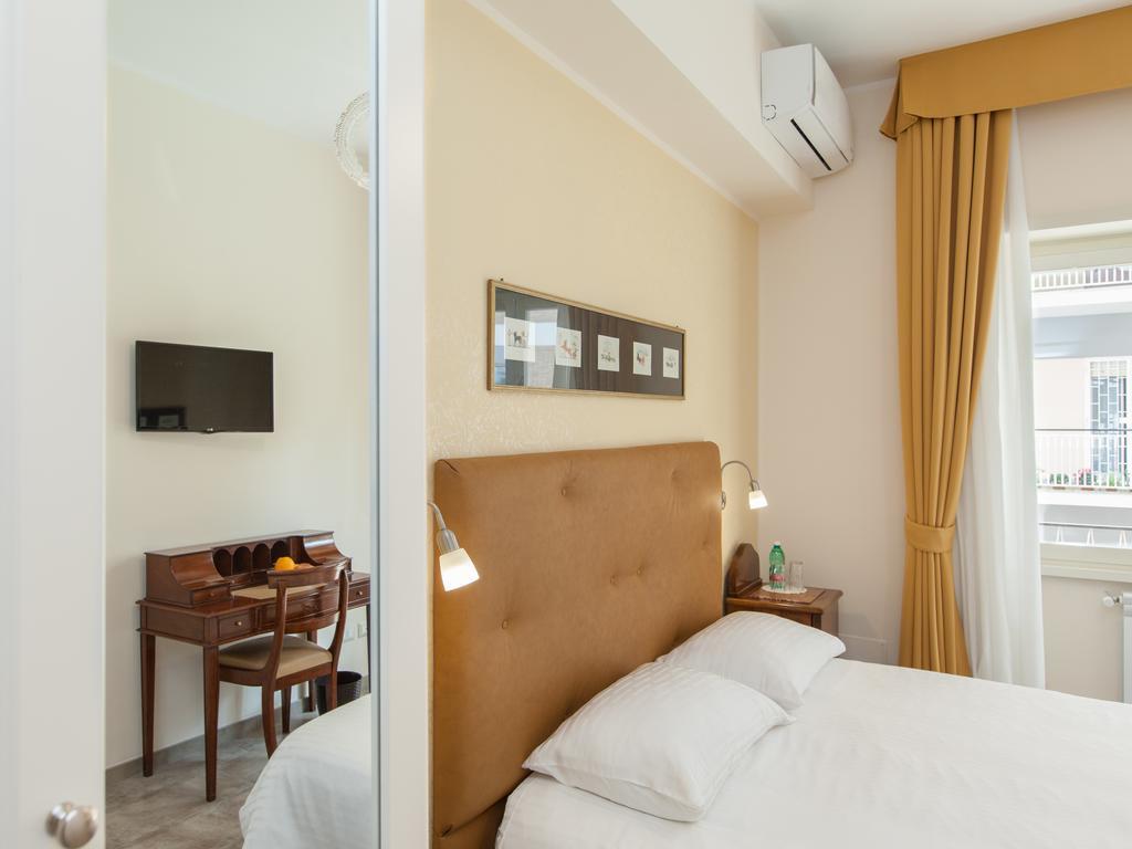 רומא Anice Guesthouse מראה חיצוני תמונה