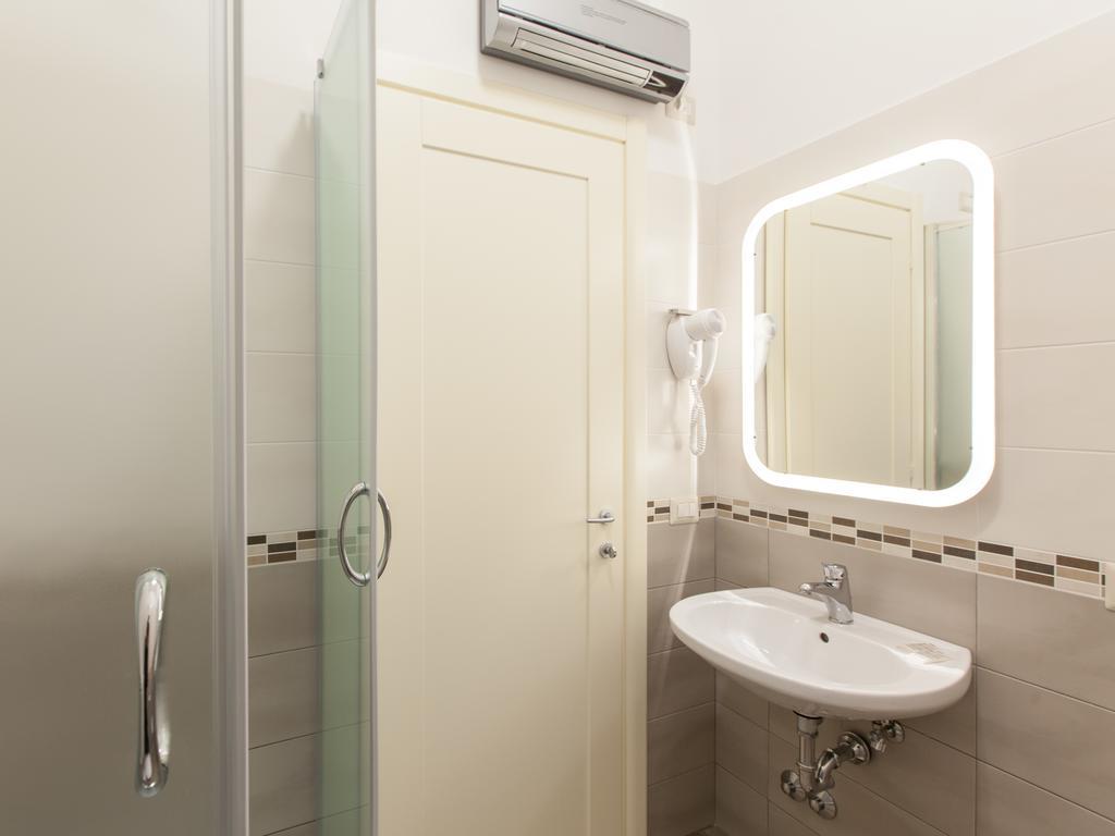 רומא Anice Guesthouse מראה חיצוני תמונה